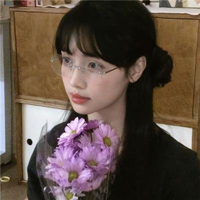 抱着黄金飞翔
